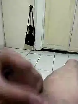 Snapshot of lokidotado23 chatting on December 24, 2024, 1:06 am lokidotado23 online show from December 24, 2024, 1:06 am