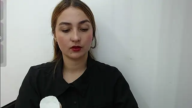 Snapshot of salome__lopez_ chatting on November 15, 2025, 5:17 pm salome lopez online show from November 15, 2025, 5:17 pm