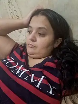 sarahhh1987 online show from December 24, 2024, 6:17 pm