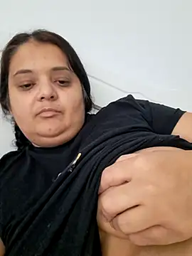 sarahhh1987 online show from November 2, 2025, 11:48 am