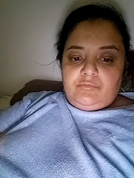 sarahhh1987 online show from January 7, 2026, 8:03 pm