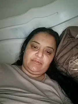 sarahhh1987 online show from November 21, 2025, 9:47 pm