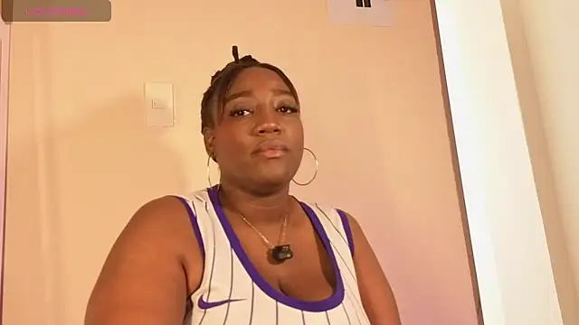 Perlasexyu1 online show from April 8, 2026, 2:18 pm