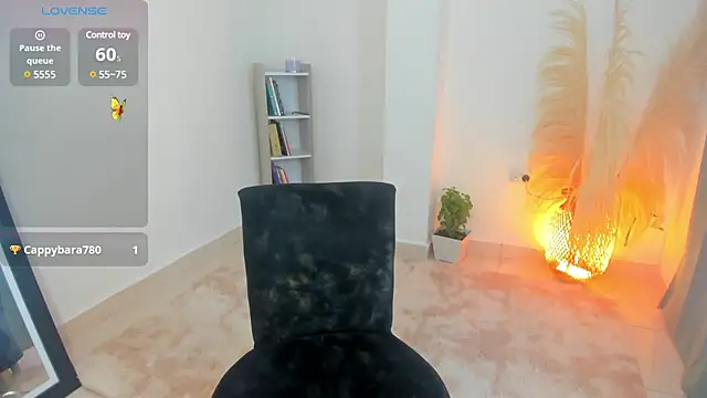 Snapshot of AnntoniaWood chatting on March 19, 2025, 7:17 pm AnntoniaWood online show from March 19, 2025, 7:17 pm