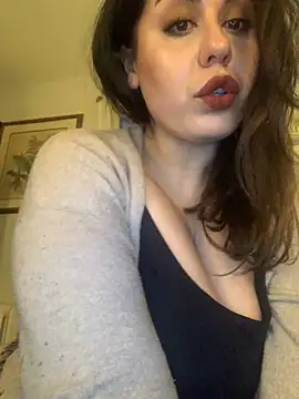 Snapshot of holyeroticss chatting on January 8, 2026, 10:05 pm holyeroticss online show from January 8, 2026, 10:05 pm