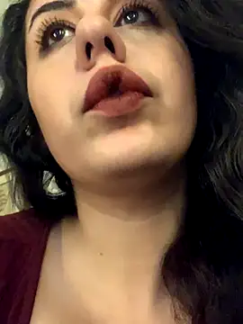 holyeroticss online show from November 2, 2025, 12:04 am