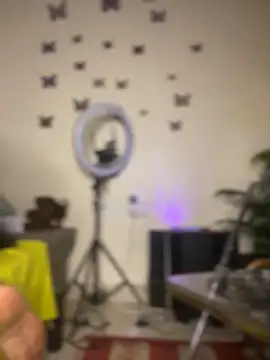 Snapshot of zonroe_the_big chatting on April 15, 2026, 7:58 am zonroe the big online show from April 15, 2026, 7:58 am