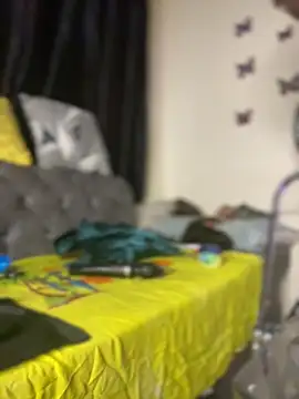 Snapshot of zonroe_the_big chatting on April 14, 2026, 10:53 am zonroe the big online show from April 14, 2026, 10:53 am