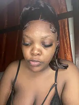 Snapshot of zonroe_the_big chatting on March 18, 2026, 1:53 am zonroe the big online show from March 18, 2026, 1:53 am