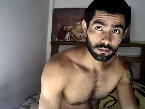 Snapshot of hideonbush051 chatting on November 5, 2025, 2:31 pm hideonbush051 online show from November 5, 2025, 2:31 pm