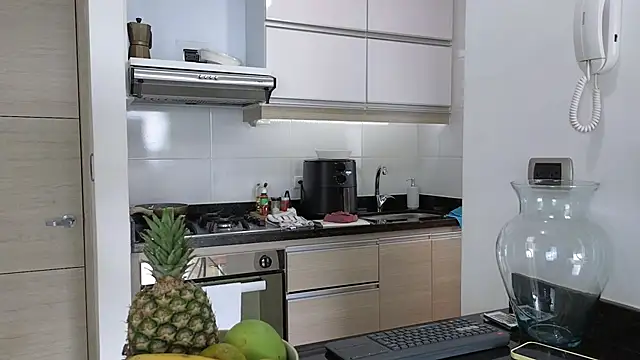 Snapshot of ScarlletFoxx chatting on September 17, 2025, 8:33 pm ScarlletFoxx online show from September 17, 2025, 8:33 pm