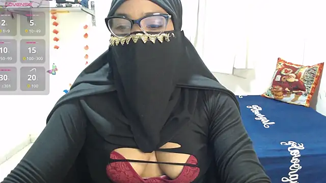 Aaliyah brown online show from October 16, 2025, 2:53 am