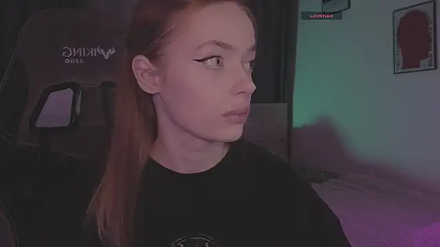  MayShy  online show from September 20, 2025, 6:24 pm