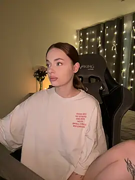  MayShy  online show from December 15, 2024, 5:20 pm