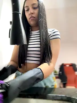 Snapshot of Salome_golvert chatting on September 27, 2025, 8:15 pm Salome golvert online show from September 27, 2025, 8:15 pm