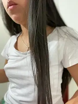 Snapshot of Salome_golvert chatting on February 25, 2025, 9:37 pm Salome golvert online show from February 25, 2025, 9:37 pm