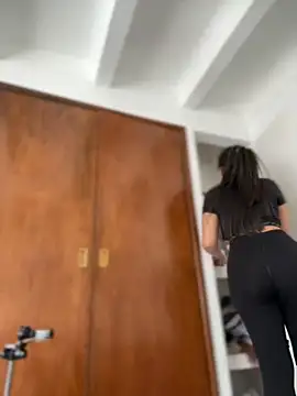 Snapshot of Salome_golvert chatting on September 16, 2025, 3:35 pm Salome golvert online show from September 16, 2025, 3:35 pm