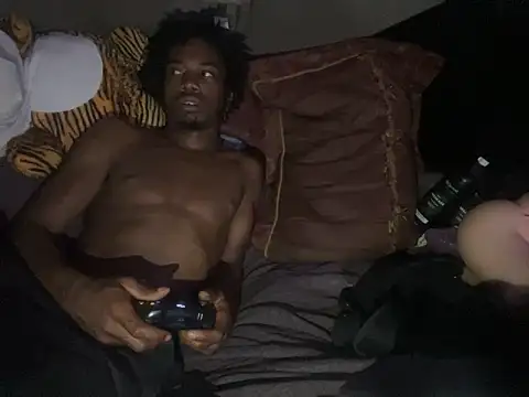 SlimeCrownzOut5 online show from November 19, 2025, 5:51 am