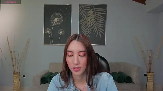 Snapshot of AnaisNin chatting on November 20, 2025, 4:02 am AnaisNin online show from November 20, 2025, 4:02 am