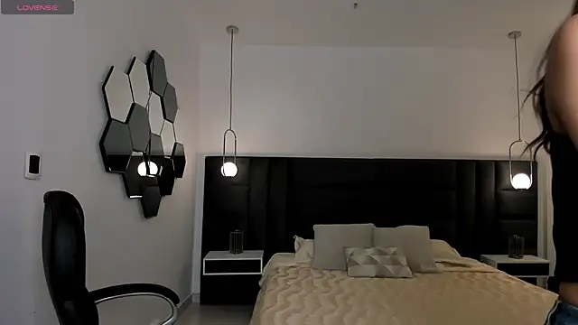 Snapshot of AnaisNin chatting on September 19, 2025, 4:16 am AnaisNin online show from September 19, 2025, 4:16 am