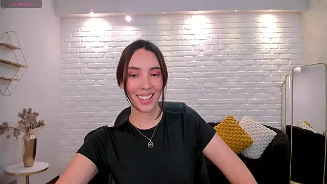 Snapshot of AnaisNin chatting on September 13, 2025, 3:06 am AnaisNin online show from September 13, 2025, 3:06 am