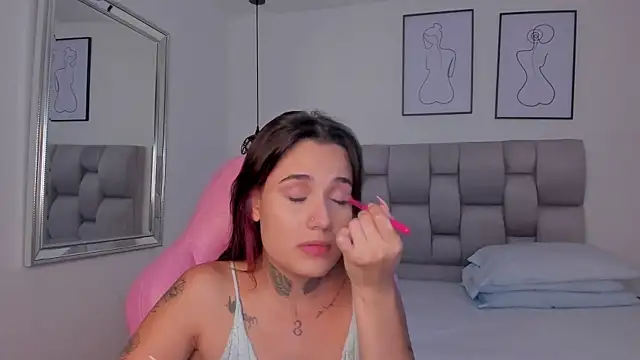 Snapshot of Susan-Sweet-7 chatting on November 6, 2025, 7:18 pm Susan-Sweet-7 online show from November 6, 2025, 7:18 pm