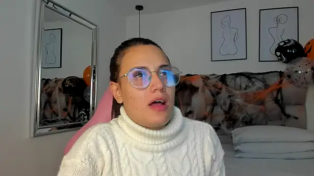 Snapshot of Susan-Sweet-7 chatting on October 24, 2025, 10:20 pm Susan-Sweet-7 online show from October 24, 2025, 10:20 pm