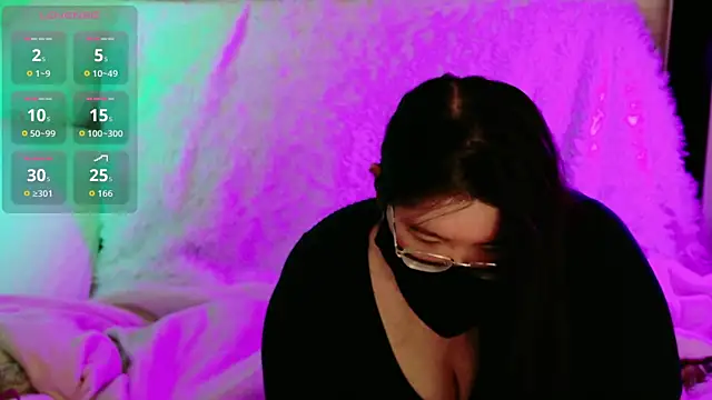 Snapshot of Kara-Nuna chatting on September 16, 2025, 3:18 am Kara-Nuna online show from September 16, 2025, 3:18 am