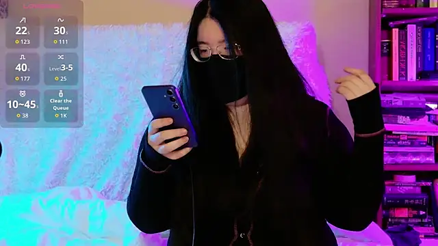 Snapshot of Kara-Nuna chatting on October 10, 2025, 2:12 am Kara-Nuna online show from October 10, 2025, 2:12 am