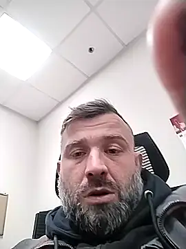 chada1980 online show from December 5, 2025, 3:38 am