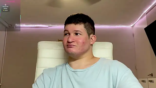 Lorenzo hernandez online show from September 22, 2025, 9:10 pm