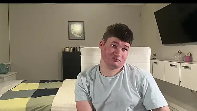 Lorenzo hernandez online show from November 7, 2025, 10:13 pm