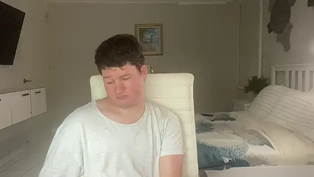 Lorenzo hernandez online show from February 11, 2025, 11:12 pm