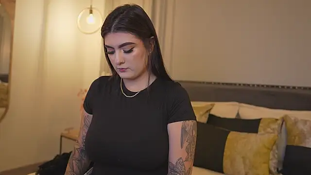 IrisBaker online show from March 2, 2026, 10:06 pm