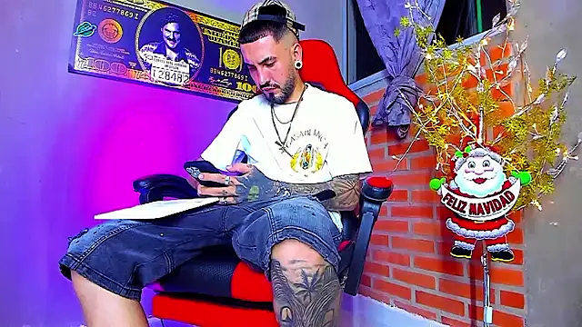 smoker445 online show from November 25, 2025, 1:06 am