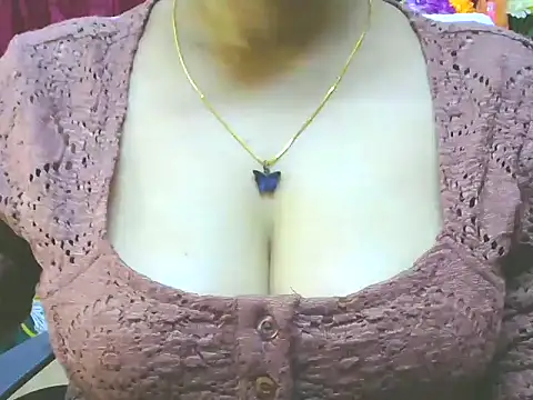 ishmita99 online show from February 1, 2025, 11:53 am