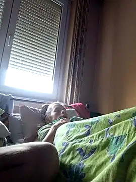 Snapshot of Huncutkuki chatting on February 16, 2025, 1:38 pm Huncutkuki online show from February 16, 2025, 1:38 pm