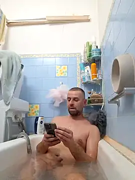 Snapshot of Huncutkuki chatting on February 12, 2025, 3:05 pm Huncutkuki online show from February 12, 2025, 3:05 pm