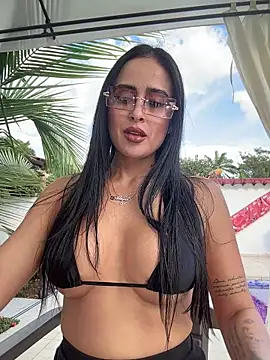 Alexandra duque online show from November 23, 2025, 8:41 pm