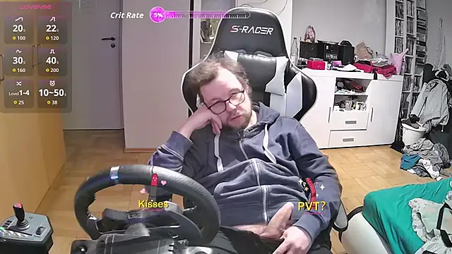 larsgessner30 online show from November 8, 2025, 6:33 pm