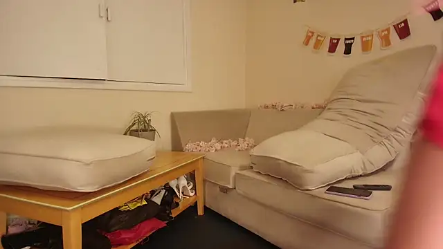 Snapshot of Milky_flexy_cat chatting on October 13, 2025, 3:13 pm Milky flexy cat online show from October 13, 2025, 3:13 pm