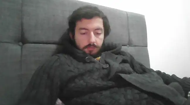 laynufff online show from March 21, 2025, 11:23 pm