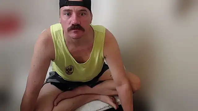 Snapshot of steelwood303 chatting on October 21, 2025, 4:39 pm steelwood303 online show from October 21, 2025, 4:39 pm