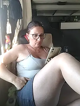 Snapshot of cuplubijoanna chatting on October 6, 2025, 3:57 pm cuplubijoanna online show from October 6, 2025, 3:57 pm