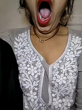 Simaran bhabhi online show from April 14, 2026, 1:21 am