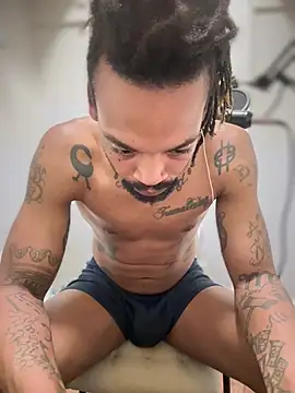 1BeautyN1Beast online show from February 26, 2026, 6:57 am