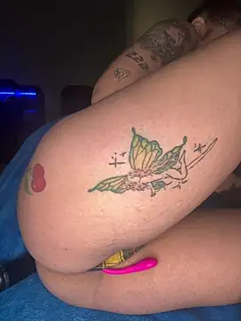 Snapshot of Shuggabutt chatting on February 26, 2025, 3:10 pm Shuggabutt online show from February 26, 2025, 3:10 pm