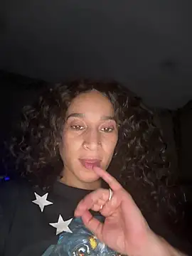 Snapshot of Shuggabutt chatting on February 23, 2025, 2:25 pm Shuggabutt online show from February 23, 2025, 2:25 pm