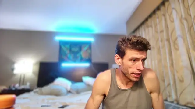 Snapshot of savageconfidence chatting on November 28, 2025, 5:18 am savageconfidence online show from November 28, 2025, 5:18 am