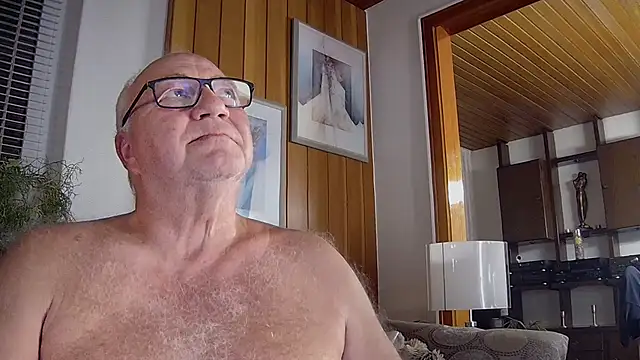 biggandybig online show from November 11, 2025, 8:03 pm